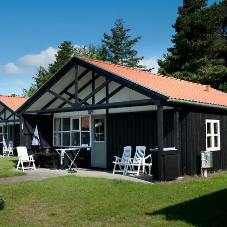 4 Person In Vaeggerlose Tatil Evi Bøtø By