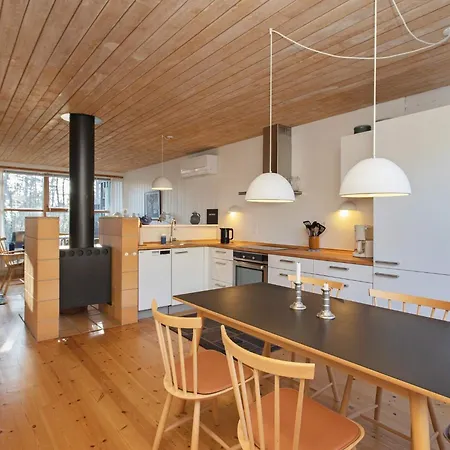 4 Person In Vaeggerlose Tatil Evi *